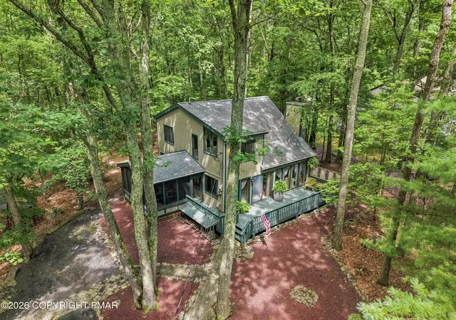 Photo 3 of Sale Pending at 184 Hyland Dr, East Stroudsburg, PA 18301 | MLS# PM-144215 | Listing updated on 2026-09-01