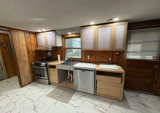 Photo 3 of Sale Pending at 341 Owassa Dr, Pocono Lake, PA 18347 | MLS# PM-144219 | Listing updated on 2026-09-14