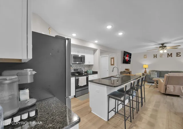 Photo 3 of Single family home for sale at 909 Oak St, Jim Thorpe, PA 18229 | MLS# PM-144205 | Listing updated on 2026-09-25