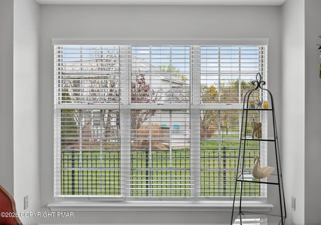 Photo 4 of Single family home for sale at 4894 Concord Dr, Easton, PA 18045 | MLS# PM-144169 | Listing updated on 2026-08-24