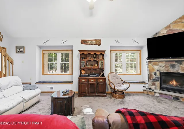 Photo 4 of Single family home for sale at 1046 Rainbow Dr, Lake Ariel, PA 18436 | MLS# PM-144182 | Listing updated on 2026-08-25