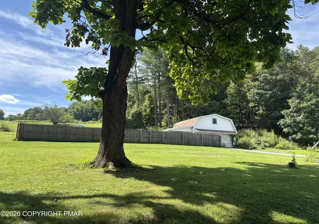 Photo 4 of Single family home for sale at 231 Laurel Rd, Lehighton, PA 18235 | MLS# PM-144191 | Listing updated on 2026-10-07