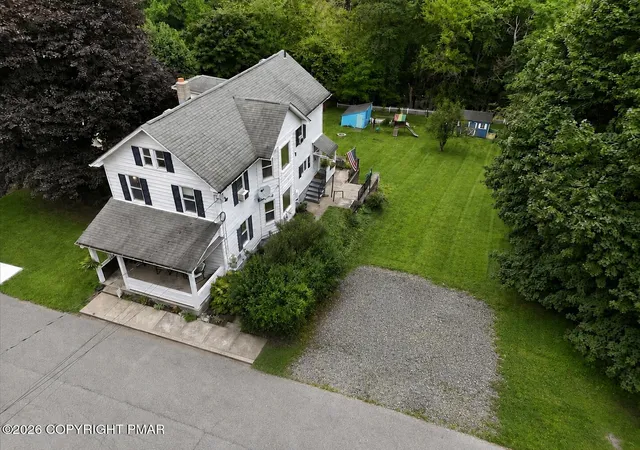 Photo 3 of Single family home for sale at 319 N 4th St, Bangor, PA 18013 | MLS# PM-144177 | Listing updated on 2026-08-26