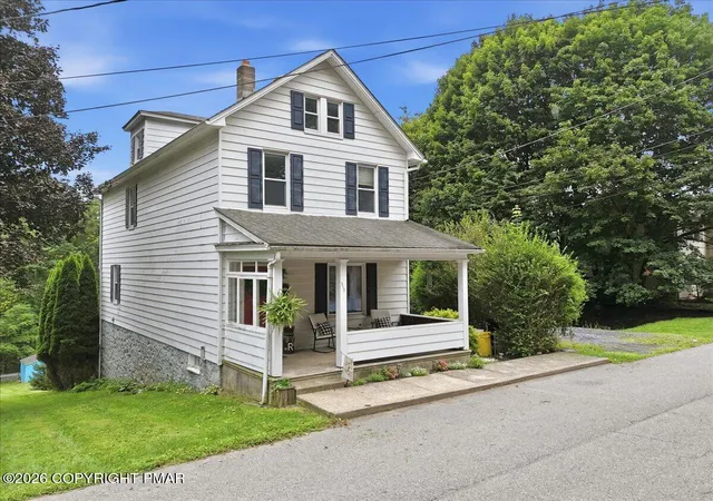 Photo 3 of Sale Pending at 319 N 4Th St, Bangor, PA 18013 | MLS# PM-144177 | Listing updated on 2026-10-01