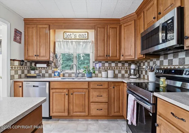 Photo 4 of Sale Pending at 319 N 4Th St, Bangor, PA 18013 | MLS# PM-144177 | Listing updated on 2026-10-01