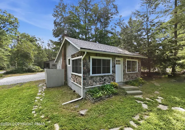 Photo 1 of Single family home for sale at 126 W West View Cir, East Stroudsburg, PA 18302 | MLS# PM-144247 | Listing updated on 2026-10-04