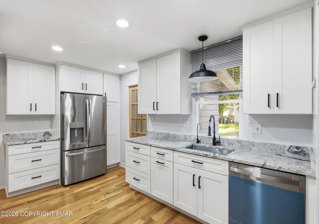 Photo 3 of Single family home for sale at 126 W West View Cir, East Stroudsburg, PA 18302 | MLS# PM-144247 | Listing updated on 2026-10-04