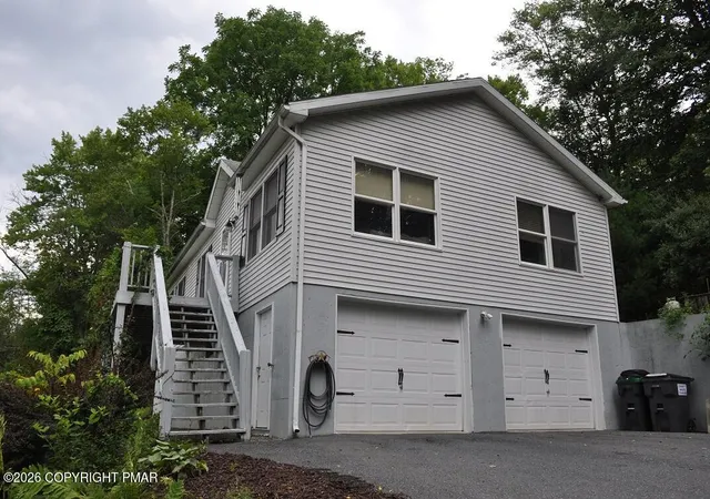 Photo 3 of Sale Pending at 748 Lower Cherry Valley Rd, Stroudsburg, PA 18360 | MLS# PM-144288 | Listing updated on 2026-09-07