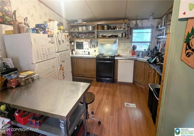 Photo 3 of Manufactured home for sale at 7814 Dougherty Dr, East Stroudsburg, PA 18302 | MLS# PM-144201 | Listing updated on 2026-09-09