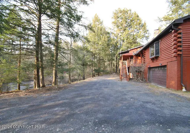 Photo 1 of Single family home for sale at 109 Great Lodge Wy, East Stroudsburg, PA 18302 | MLS# PM-144232 | Listing updated on 2026-10-07