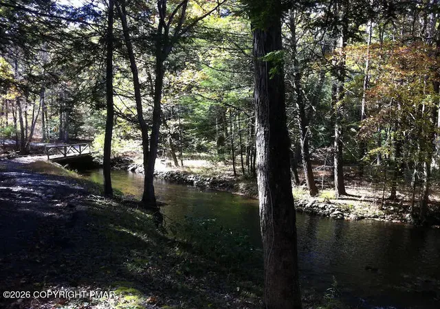 Photo 3 of Single family home for sale at 109 Great Lodge Wy, East Stroudsburg, PA 18302 | MLS# PM-144232 | Listing updated on 2026-10-07