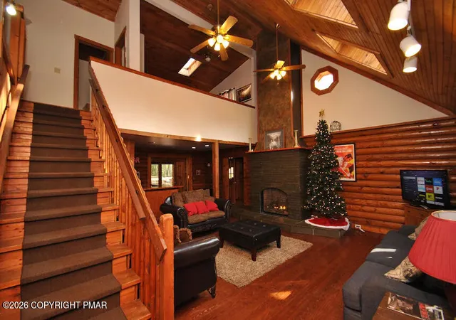 Photo 4 of Single family home for sale at 109 Great Lodge Wy, East Stroudsburg, PA 18302 | MLS# PM-144232 | Listing updated on 2026-10-14