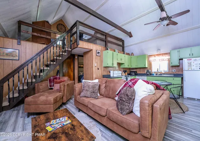 Photo 4 of Single family home for sale at 117 Outer Dr, Pocono Lake, PA 18347 | MLS# PM-144278 | Listing updated on 2026-10-24