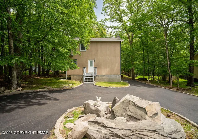 Photo 1 of Single family home for sale at 132 Cottonwood Ct, Milford, PA 18337 | MLS# PM-144217 | Listing updated on 2026-09-03