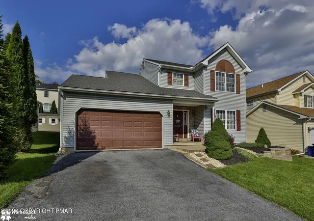 Photo 3 of Sale Pending at 5016 Foxrun Ln, Whitehall, PA 18052 | MLS# PM-144307 | Listing updated on 2026-10-06
