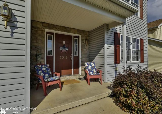 Photo 3 of Sale Pending at 5016 Foxrun Ln, Whitehall, PA 18052 | MLS# PM-144307 | Listing updated on 2026-10-06