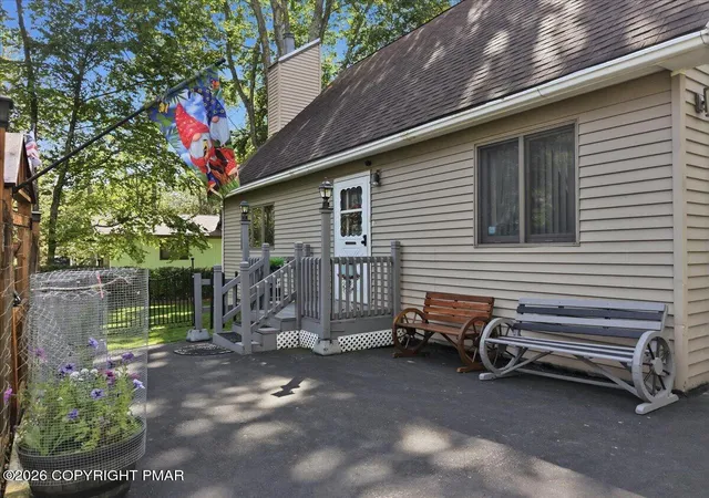 Photo 3 of Single family home for sale at 7110 Robinwood Dr, Tobyhanna, PA 18466 | MLS# PM-144226 | Listing updated on 2026-08-27
