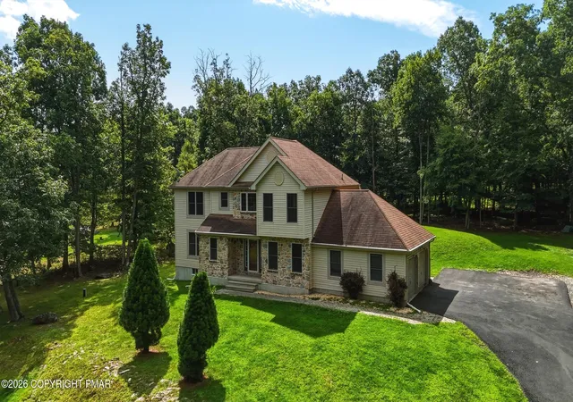 Photo 2 of Single family home for sale at 192 Waverly Dr, East Stroudsburg, PA 18302 | MLS# PM-144243 | Listing updated on 2026-09-17