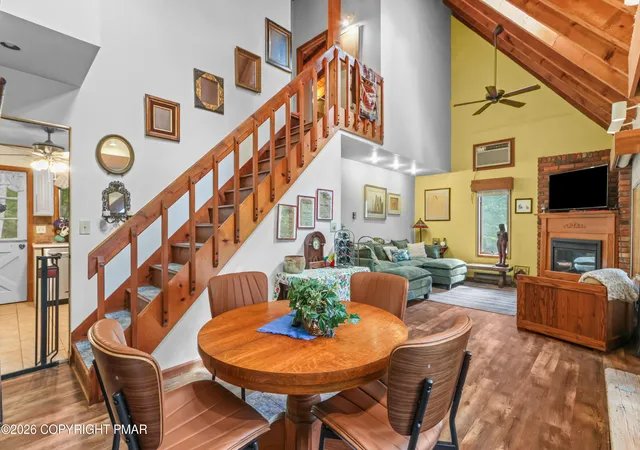 Photo 1 of Single family home for sale at 424 Saunders Dr, Bushkill, PA 18324 | MLS# PM-144331 | Listing updated on 2026-09-01