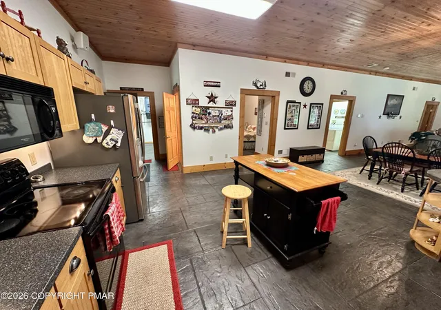 Photo 4 of Single family home for sale at 1201 Railroad Ave, Gouldsboro, PA 18424 | MLS# PM-144259 | Listing updated on 2026-08-31