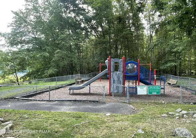 Photo 4 of Single family home for sale at 28 Marilyn Dr, White Haven, PA 18661 | MLS# PM-144310 | Listing updated on 2026-09-11