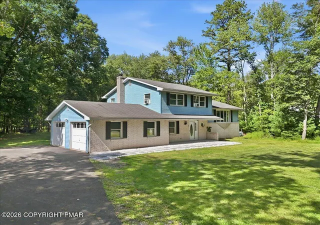 Photo 4 of Single family home for sale at 24 Tara Dr, East Stroudsburg, PA 18301 | MLS# PM-144293 | Listing updated on 2026-08-30