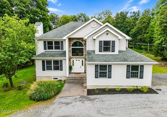 Photo 1 of Sale Pending at 902 Thornberry Ct, East Stroudsburg, PA 18302 | MLS# PM-144281 | Listing updated on 2026-09-19