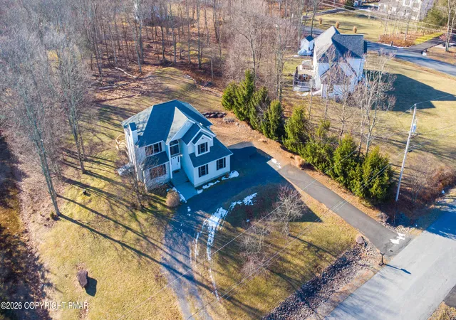 Photo 3 of Sale Pending at 902 Thornberry Ct, East Stroudsburg, PA 18302 | MLS# PM-144281 | Listing updated on 2026-09-19