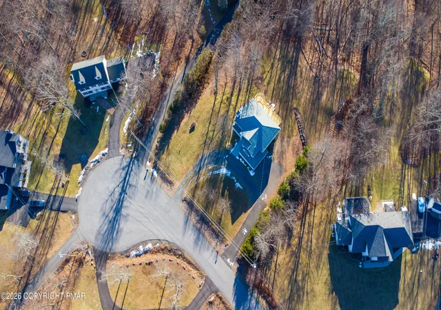 Photo 4 of Sale Pending at 902 Thornberry Ct, East Stroudsburg, PA 18302 | MLS# PM-144281 | Listing updated on 2026-09-19