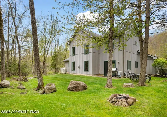 Photo 4 of Single family home for sale at 2236 Hillcrest Dr, Pocono Pines, PA 18350 | MLS# PM-144312 | Listing updated on 2026-09-02