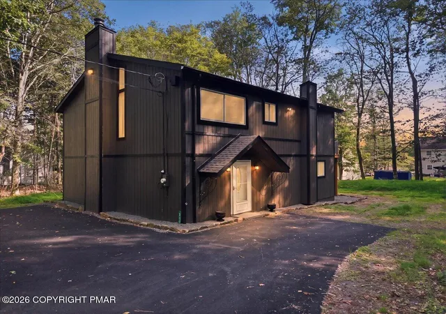 Photo 3 of Single family home for sale at 215 Dorset Rd, Tobyhanna, PA 18466 | MLS# PM-144344 | Listing updated on 2026-09-03