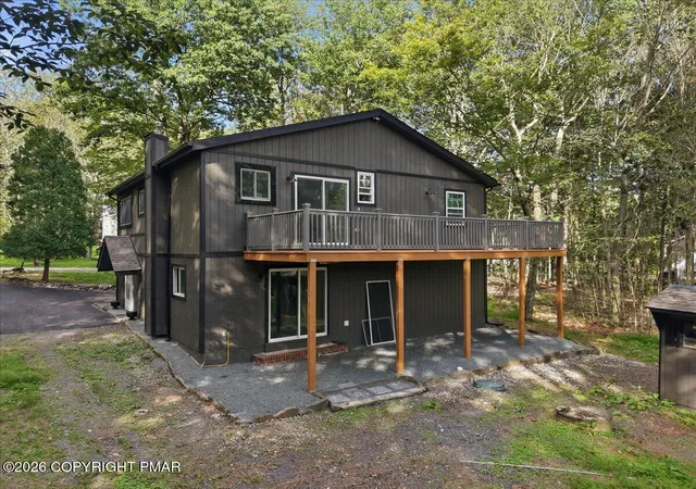 Photo 5 of Single family home for sale at 215 Dorset Rd, Tobyhanna, PA 18466 | MLS# PM-144344 | Listing updated on 2026-09-03