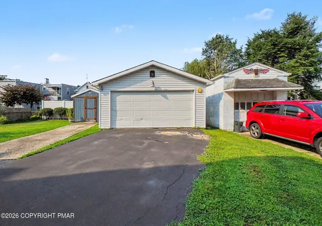 Photo 3 of Single family home for sale at 104 Lawrence St, Wilkes Barre, PA 18702 | MLS# PM-144303 | Listing updated on 2026-10-05