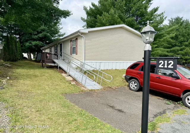 Photo 2 of Manufactured home for sale at 212 Hope Dr, New Ringgold, PA 17960 | MLS# PM-144311 | Listing updated on 2026-10-02