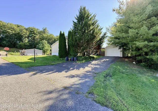 Photo 4 of Sale Pending at 255 Angel Dr, New Ringgold, PA 17960 | MLS# PM-144349 | Listing updated on 2026-09-28