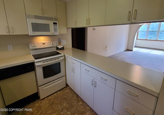 Photo 3 of Condo for sale at 146 Foxfire Dr #APT 203, Mount Pocono, PA 18344 | MLS# PM-144318 | Listing updated on 2026-08-30