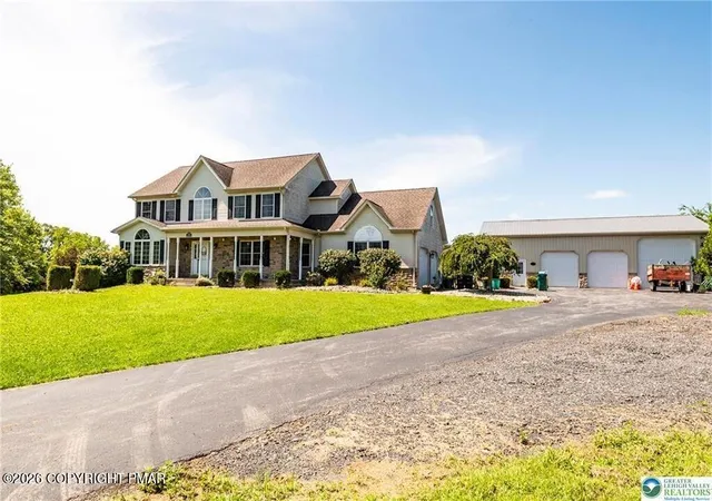 Photo 5 of Single family home for sale at 1603 Kings Ct, Pen Argyl, PA 18072 | MLS# PM-144334 | Listing updated on 2026-08-31