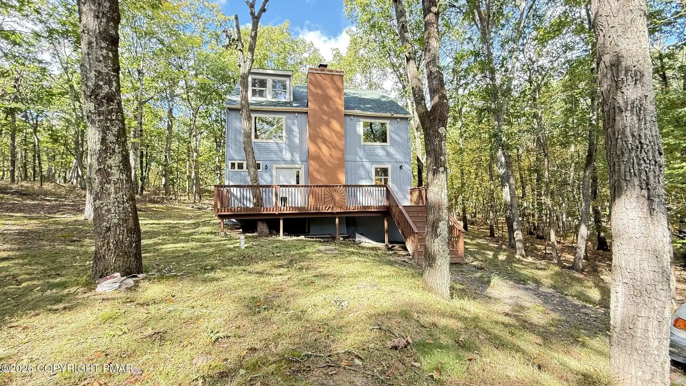Photo 1 of Single family home for sale at 211 Geese Ct N, Bushkill, PA 18324 | MLS# PM-145859 | Listing updated on 2026-10-22