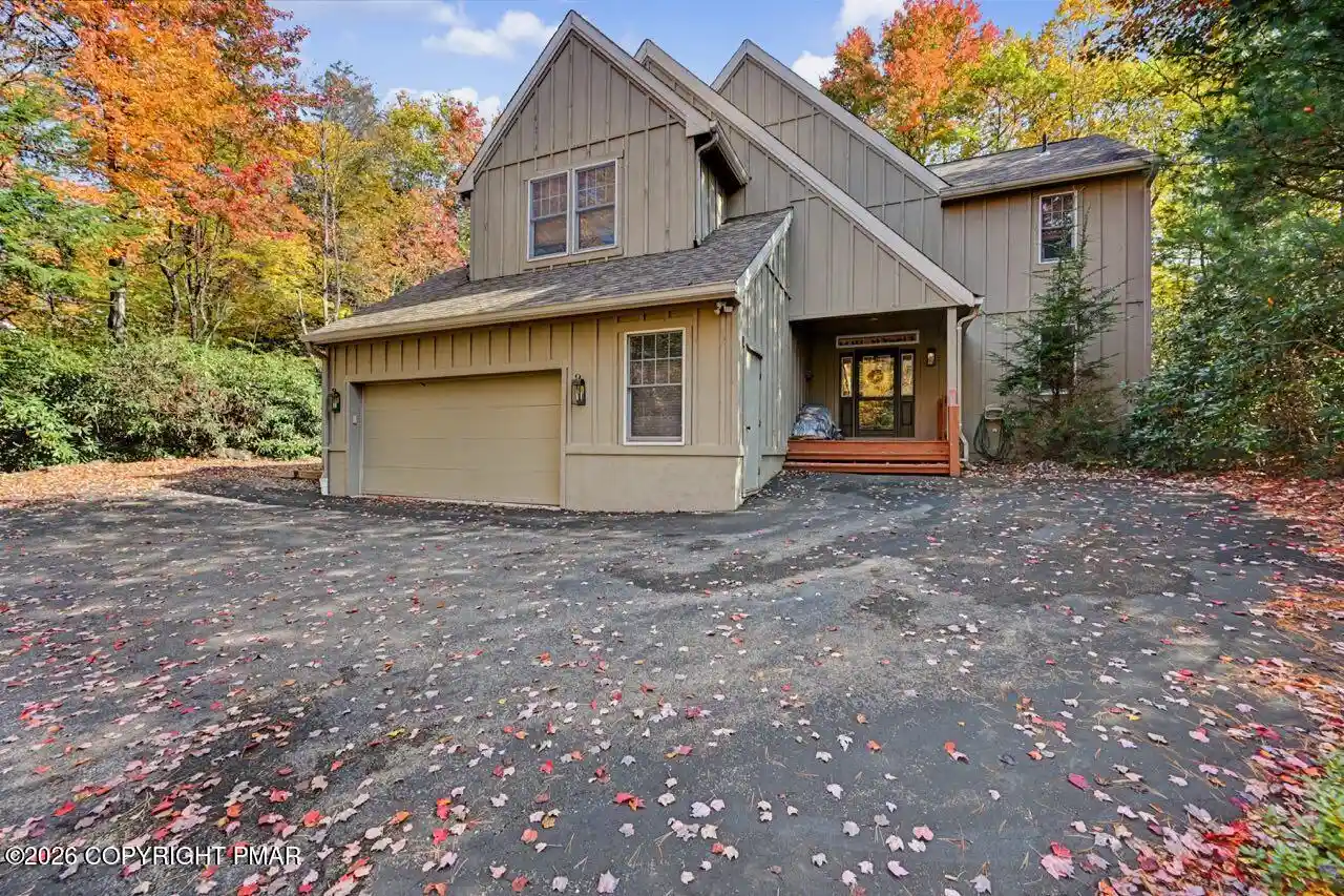 Photo 1 of Single family home for sale at 127 Halfmoon Rd, Pocono Pines, PA 18350 | MLS# PM-145864 | Listing updated on 2026-10-27