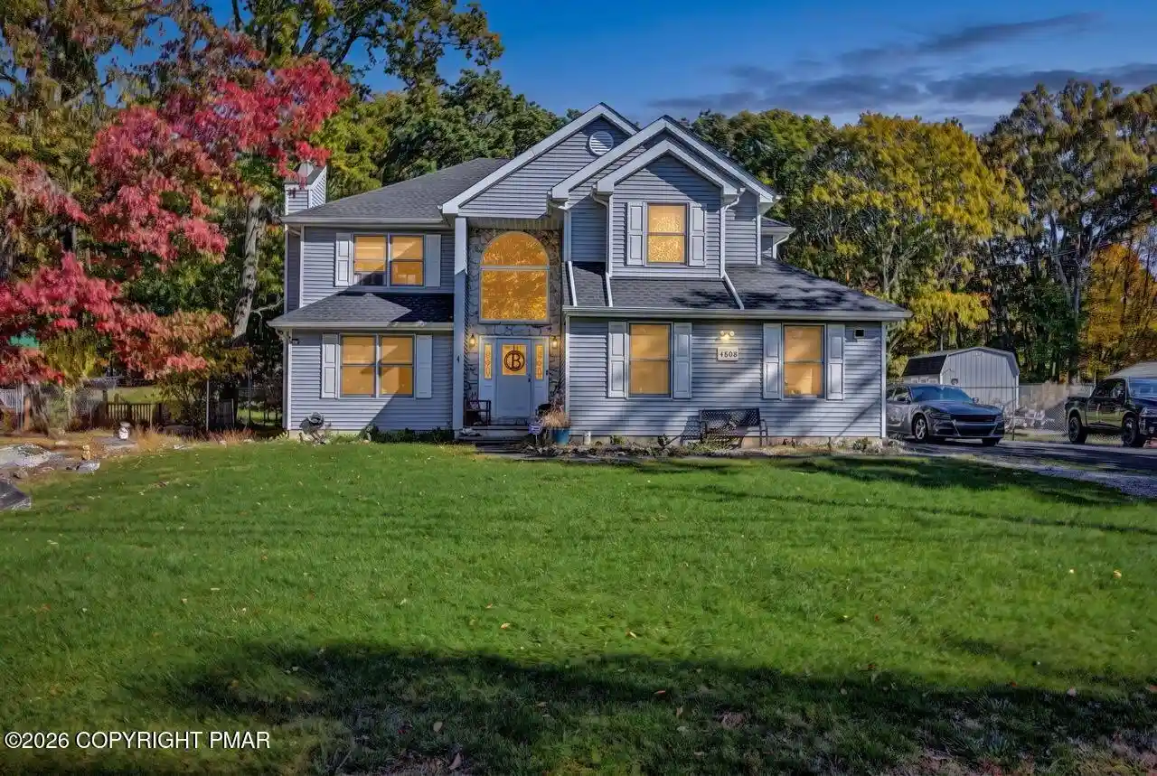 Photo 1 of Single family home for sale at 4608 Pine Ridge Dr W, Bushkill, PA 18324 | MLS# PM-145846 | Listing updated on 2026-10-27
