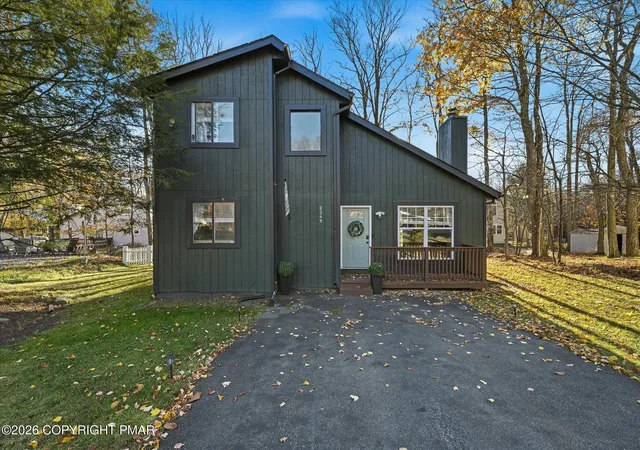 Photo 1 of Single family home for sale at 1094 Country Pl Dr, Tobyhanna, PA 18466 | MLS# PM-146045 | Listing updated on 2026-10-29