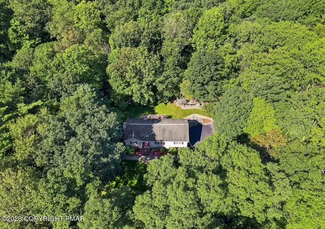 Photo 2 of Single family home for sale at 3417 Spruce Cabin Rd, Cresco, PA 18326 | MLS# PM-146021 | Listing updated on 2026-10-30