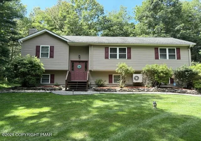 Photo 3 of Single family home for sale at 3417 Spruce Cabin Rd, Cresco, PA 18326 | MLS# PM-146021 | Listing updated on 2026-10-30