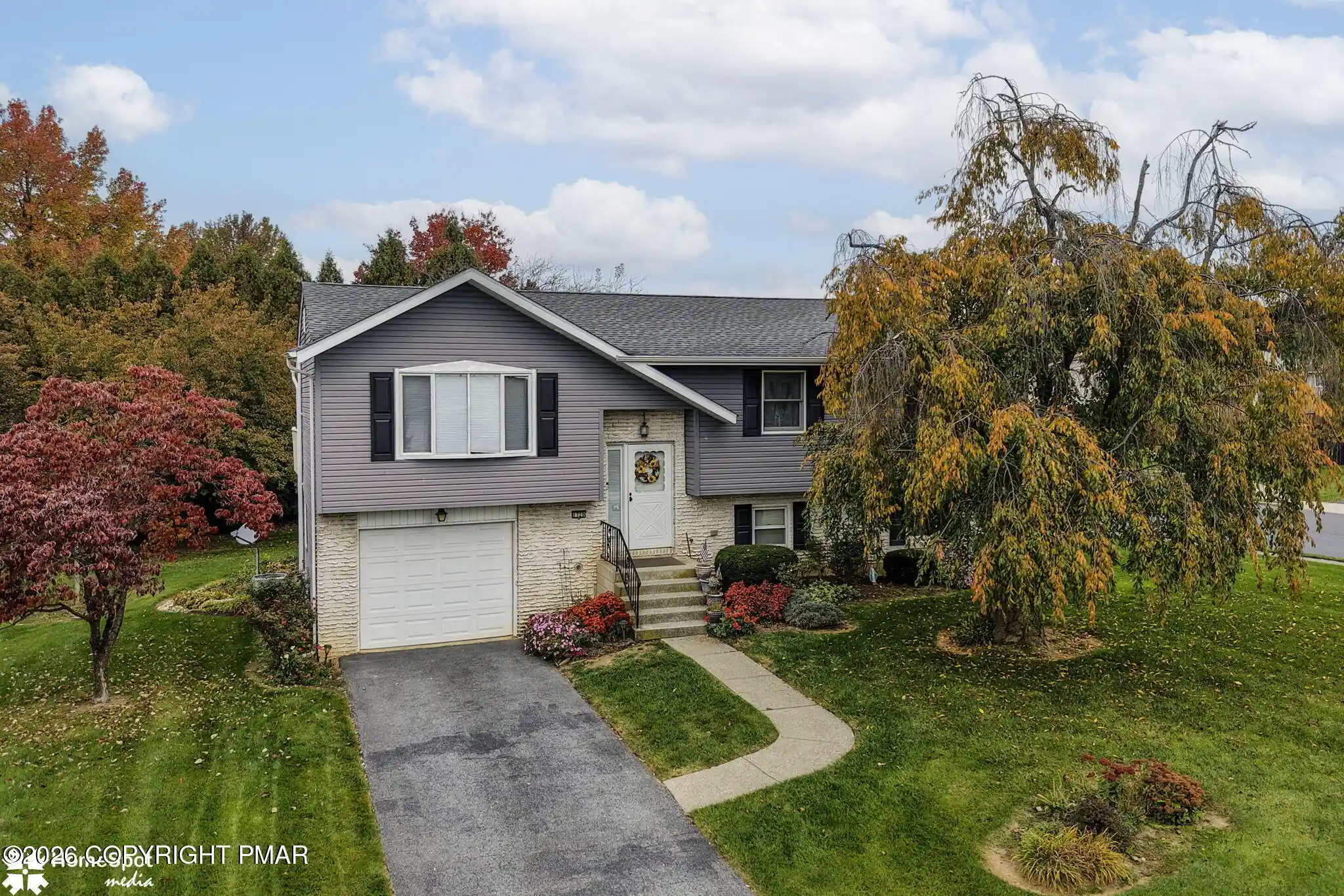 Photo 1 of Single family home for sale at 1720 Elmhurst Dr, Whitehall, PA 18052 | MLS# PM-146073 | Listing updated on 2026-10-31