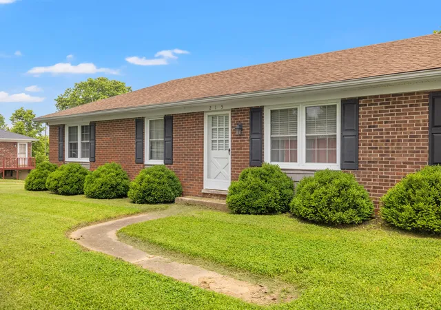 2nd image of 215 New Dixville Rd, Harrodsburg, KY 40330 | MLS# 25013147