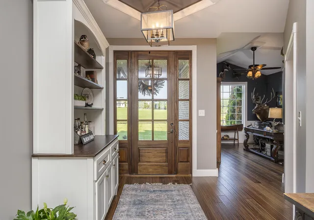 Photo 4 of Single family home for sale at 520 Chrisman Oaks Trail, Nicholasville, KY 40356 | MLS# 25013127 | Listing updated on 2025-11-18