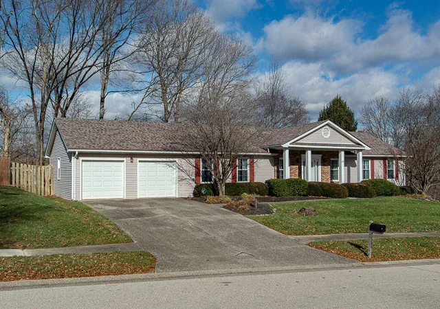 Photo 1 of Single family home for sale at 2100 Crystal Creek Dr, Frankfort, KY 40601 | MLS# 25000254 | Listing updated on 2025-10-28