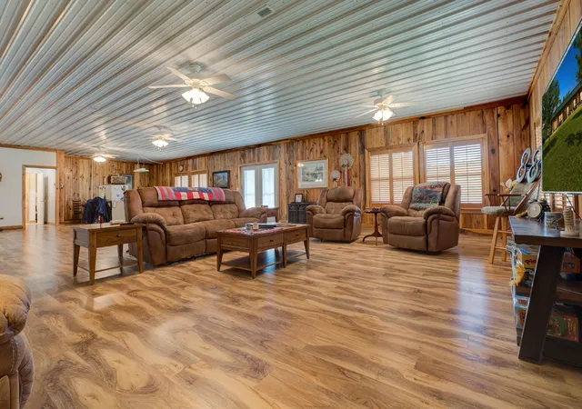 Photo 4 of House for sale at 1051 Mcclain Cemetery Rd, Salt Lick, KY 40371 | MLS# 25009259 | Listing updated on 2025-11-12