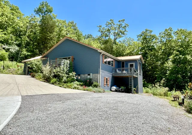 1st image of 3296 Omega Park Road, Somerset, KY 42501 | MLS# 25013987