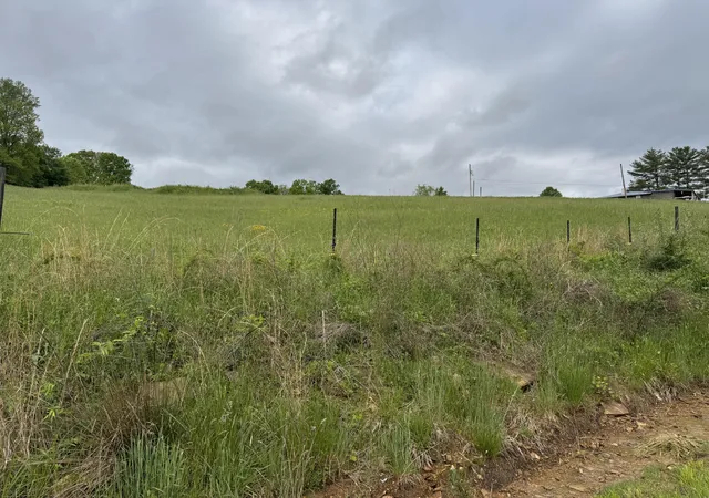 Photo 3 of House for sale at 9999 Hensley Rd, East Bernstadt, KY 40729 | MLS# 25009559 | Listing updated on 2026-06-11